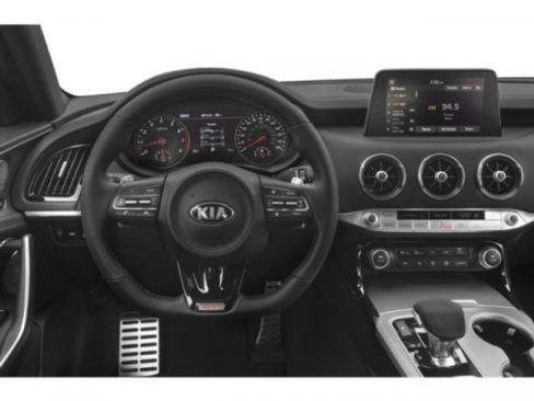 Used 2019 Kia Stinger GT2 image 10