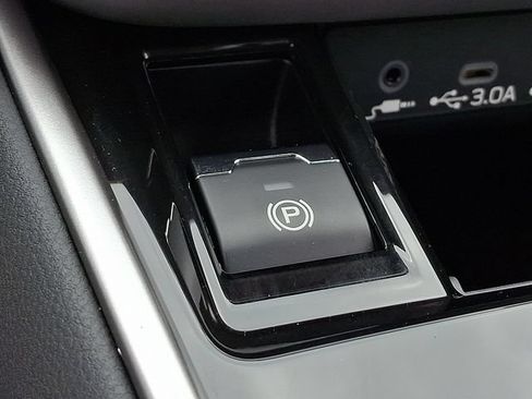 Certified 2025 Subaru Legacy Premium w/ Popular Package #1A AWD/4WD image 23