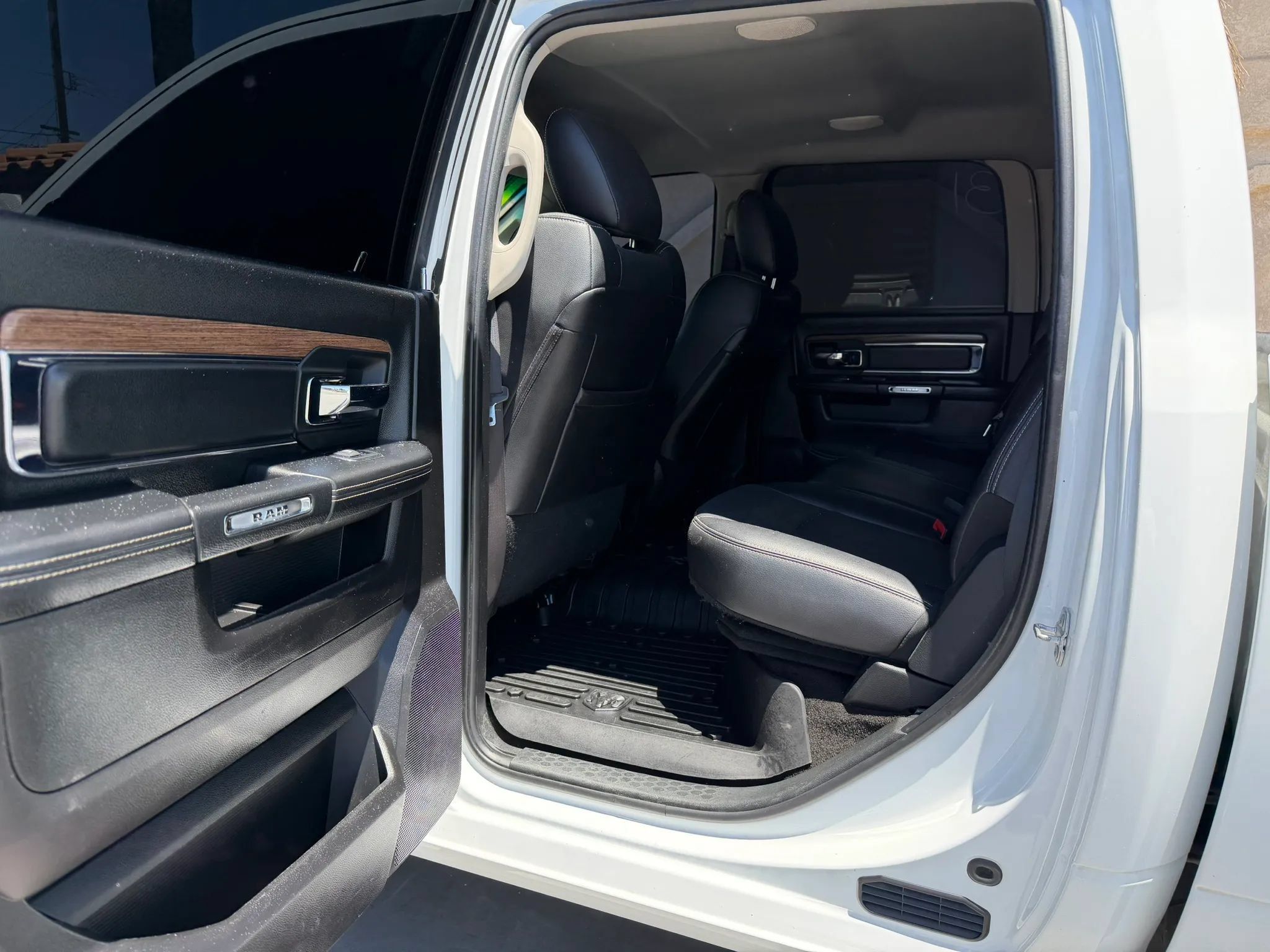 Used 2017 RAM 2500 Laramie AWD/4WD image 14