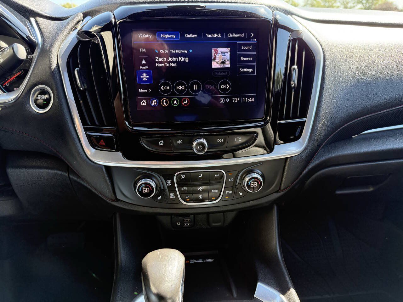 Used 2022 Chevrolet Traverse RS AWD/4WD image 9