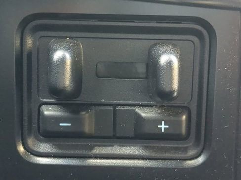 Used 2022 Ford F150 Lariat image 28