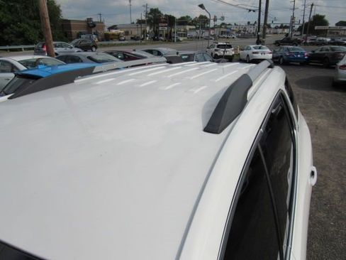 Used 2019 GMC Acadia SLE w/ Driver Alert Package I image 7