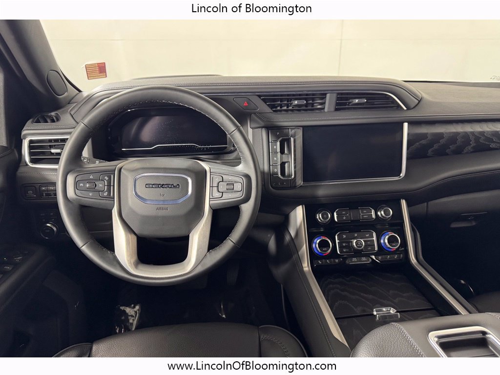 Used 2024 GMC Yukon XL Denali AWD/4WD image 17