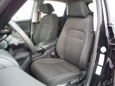 Used 2023 Honda HR-V LX image 12