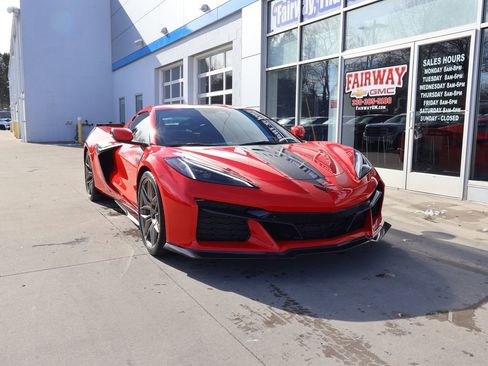 Used 2024 Chevrolet Corvette Z06 image 2