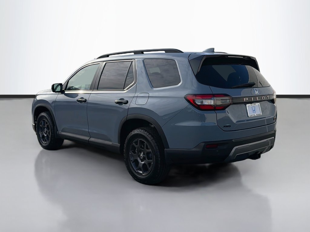 New 2026 Honda Pilot TrailSport image 4