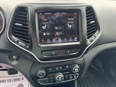 Used 2021 Jeep Cherokee Latitude Lux w/ Sun & Sound Group AWD/4WD image 17