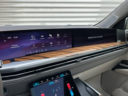 Certified 2025 Cadillac Escalade Sport Platinum image 18