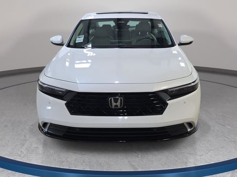 Used 2024 Honda Accord Touring image 3