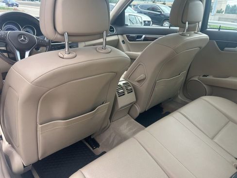 Used 2013 Mercedes-Benz C 250 Sedan image 15