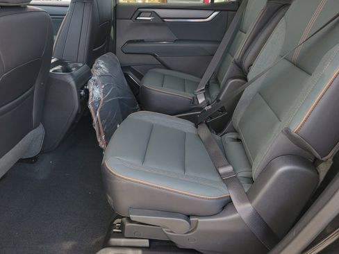 New 2026 GMC Acadia AT4 w/ Luxury Package image 8