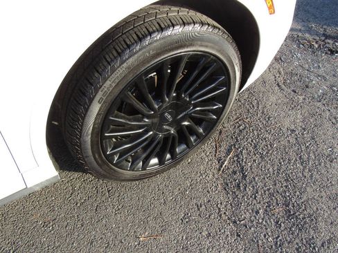 Used 2022 Lincoln Corsair Reserve image 38