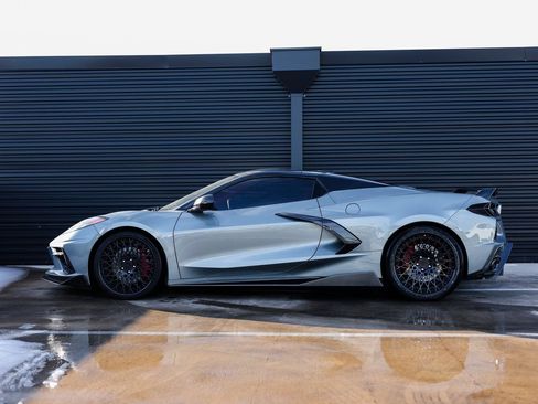 Used 2023 Chevrolet Corvette Stingray Premium Conv w/ Z51 Performance Package RWD image 2