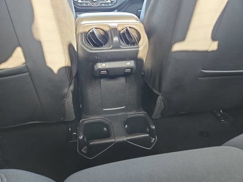 Used 2023 Jeep Gladiator Sport AWD/4WD image 11