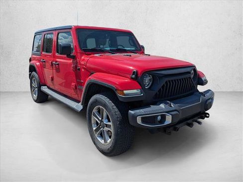 Used 2018 Jeep Wrangler Unlimited Sahara AWD/4WD image 3