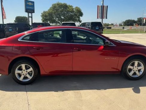 Used 2024 Chevrolet Malibu LT FWD image 9