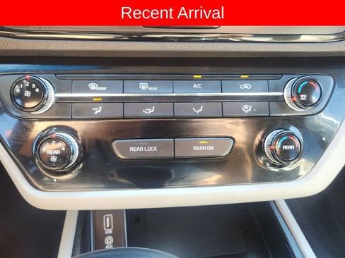 Used 2019 Kia Sedona EX FWD image 12