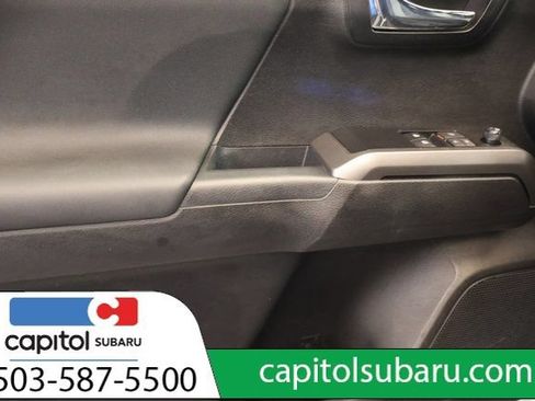 Used 2023 Toyota Tacoma TRD Off-Road w/ Black Out Package (TMS) AWD/4WD image 12