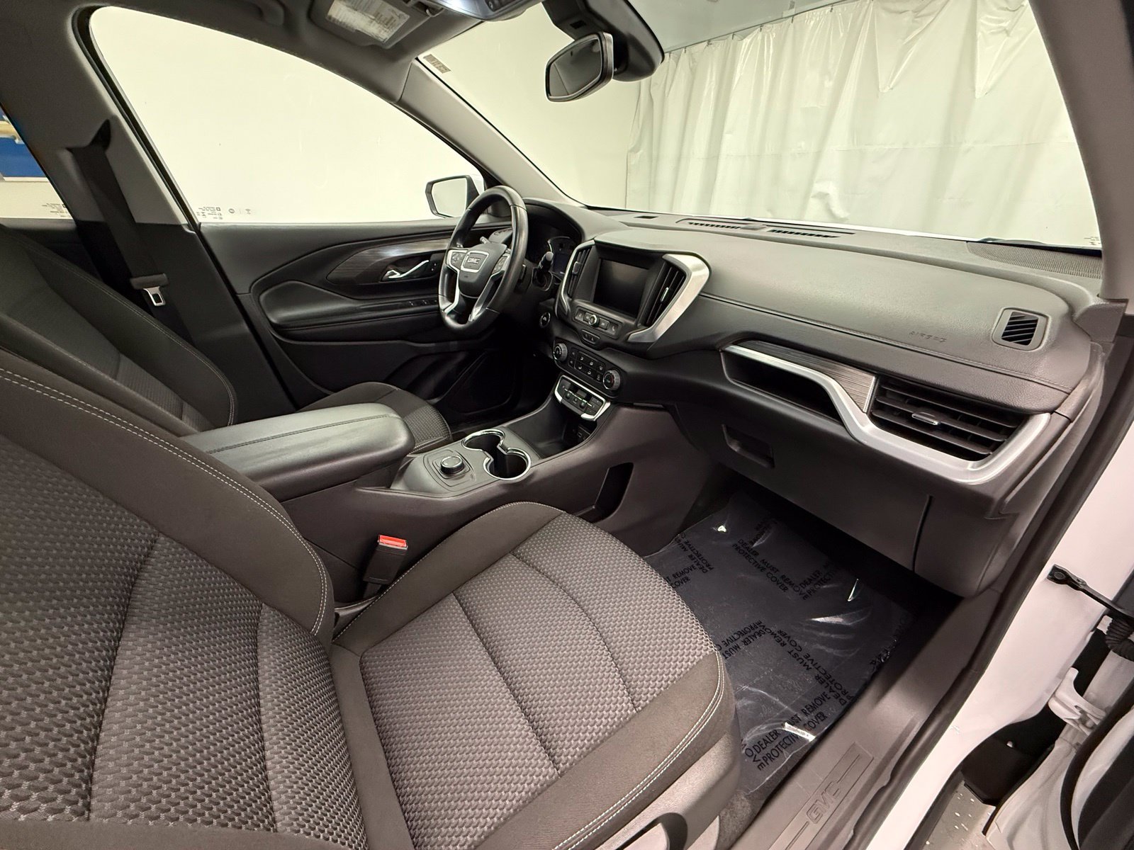 Used 2024 GMC Terrain SLE AWD/4WD image 8