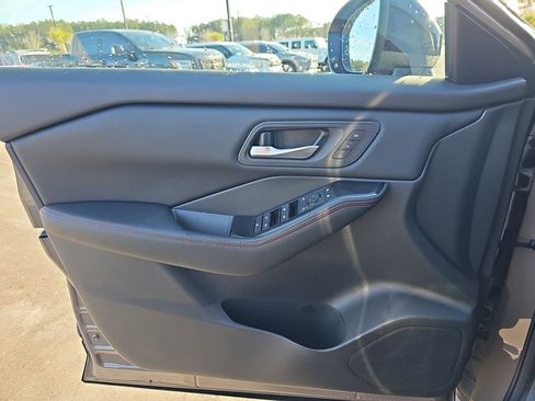 New 2026 Nissan Rogue SV AWD/4WD image 30