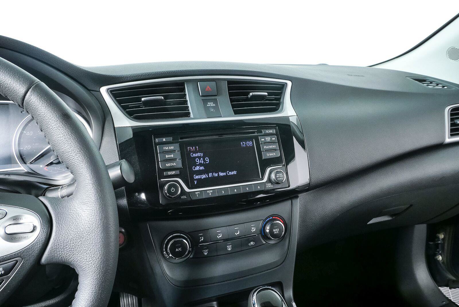 Used 2017 Nissan Sentra SV FWD image 12