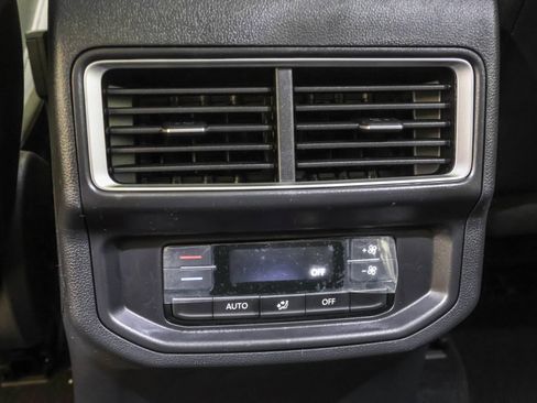 Used 2026 Volkswagen Atlas Peak Edition AWD/4WD image 36