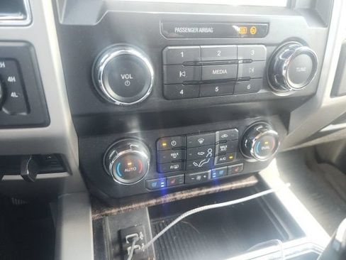 Used 2019 Ford F450 Lariat w/ Lariat Ultimate Package AWD/4WD image 10