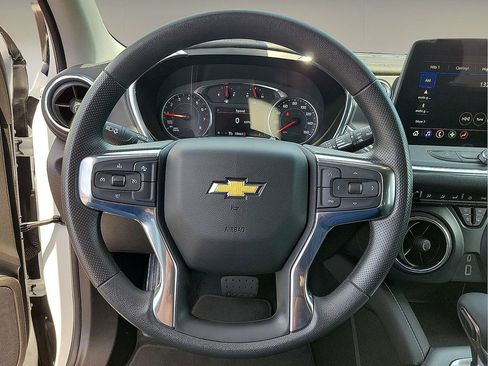 Used 2025 Chevrolet Blazer LT AWD/4WD image 20