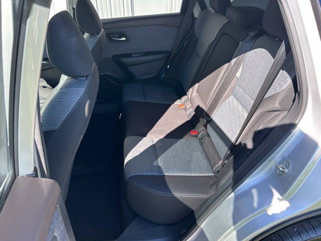 Used 2023 Nissan Rogue SV FWD image 40