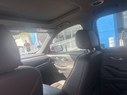 Used 2023 Chevrolet Traverse High Country image 15