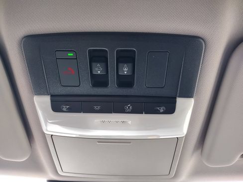 New 2025 Mitsubishi Outlander SE image 23