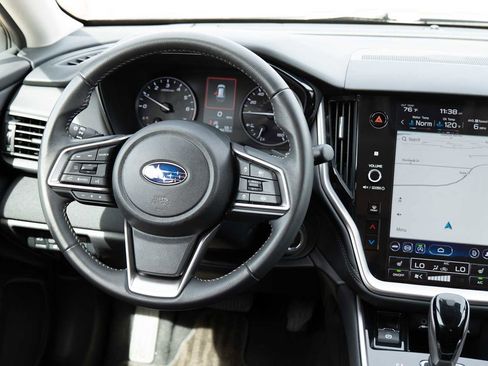 Used 2025 Subaru Outback Premium image 27