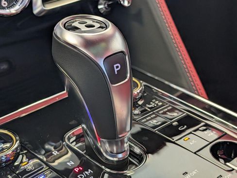 New 2026 Bentley Flying Spur Plug-In Hybrid AWD/4WD image 32