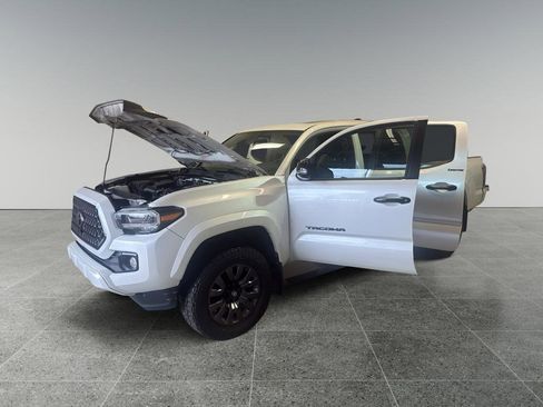 Used 2021 Toyota Tacoma Limited w/ Nightshade Package image 10