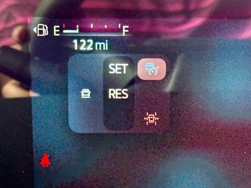 Certified 2025 Ford Expedition Active AWD/4WD image 33
