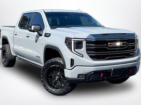 Used 2024 GMC Sierra 1500 AT4 w/ Technology Package image 1