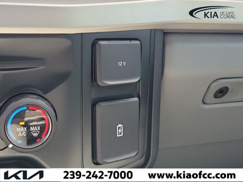 Used 2025 Ford F250 XL AWD/4WD image 29