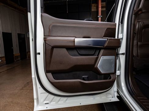 Used 2024 Ford F250 King Ranch w/ Chrome Package image 37