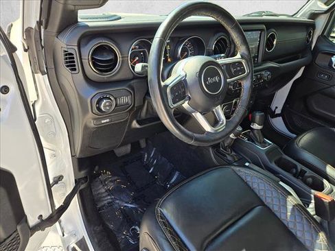 Used 2021 Jeep Gladiator Overland image 8