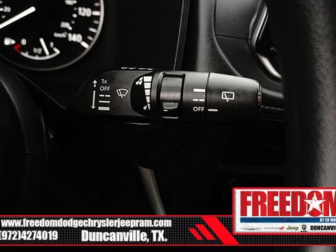 Used 2024 Nissan Rogue S FWD image 32