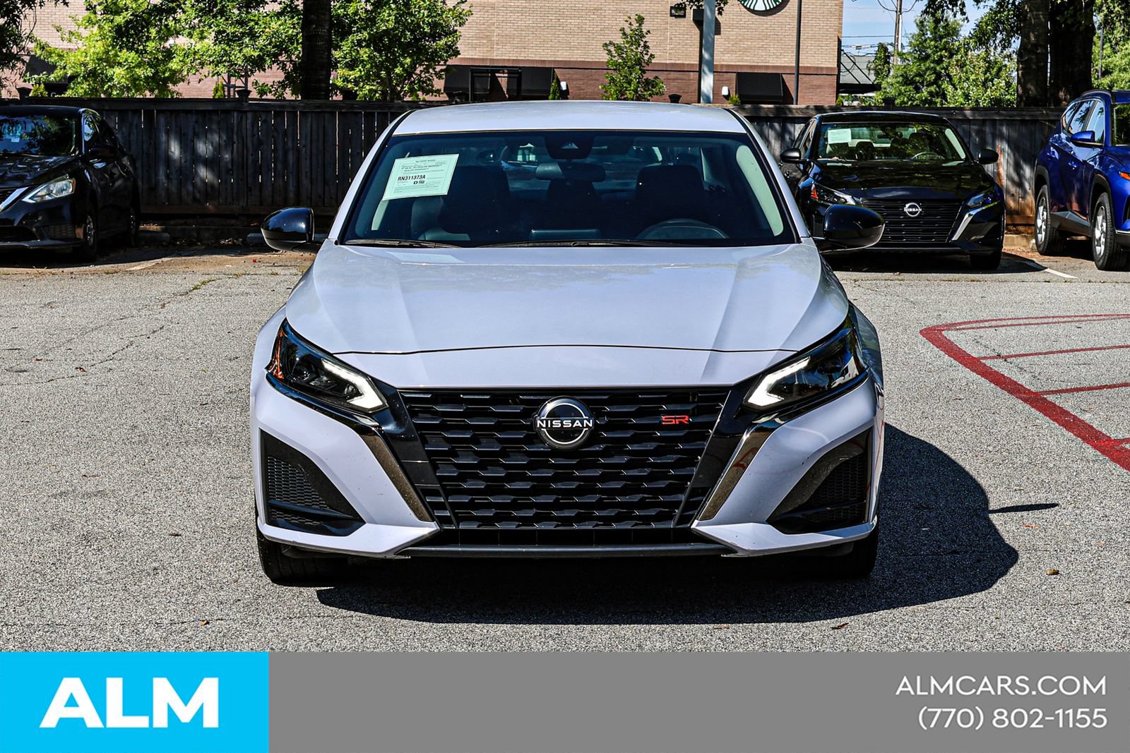 Used 2024 Nissan Altima 2.5 SR FWD image 11