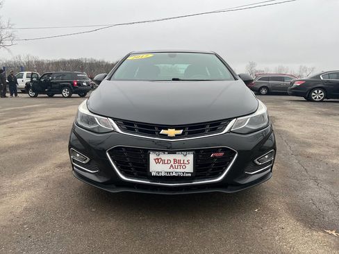 Used 2017 Chevrolet Cruze LT w/ Convenience Package image 2