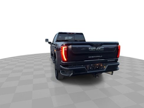 Used 2024 GMC Sierra 2500 Denali Ultimate image 5