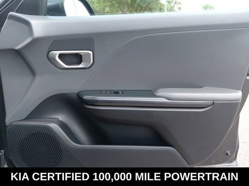 Certified 2025 Kia K4 FWD image 24