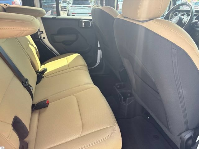 Used 2022 Jeep Wrangler Unlimited Sport AWD/4WD image 17