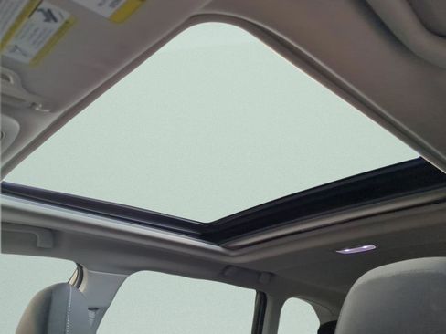 Used 2023 Subaru Forester Premium image 17