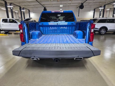 Used 2024 Chevrolet Silverado 1500 Custom Trail Boss w/ LPO, Dark Essentials Package AWD/4WD image 14