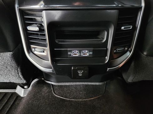Used 2022 RAM 2500 Laramie w/ Night Edition AWD/4WD image 33