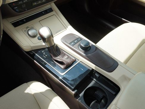 Used 2017 Lexus ES 350 w/ Premium Package image 20