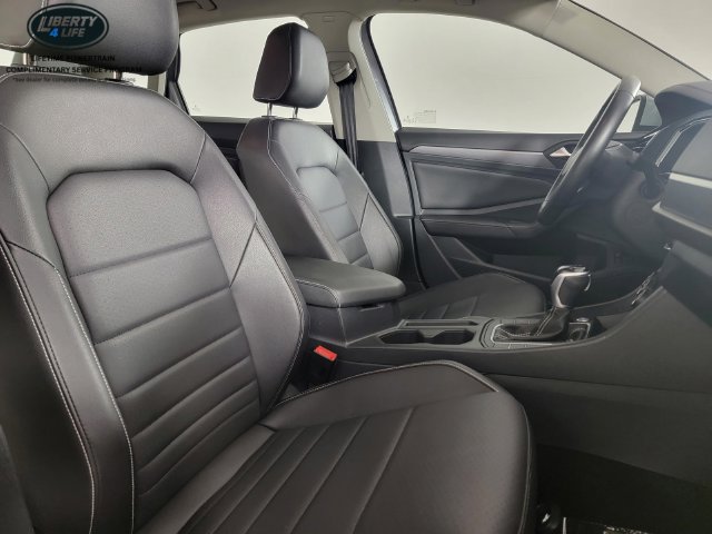 Used 2024 Volkswagen Jetta SE FWD image 20